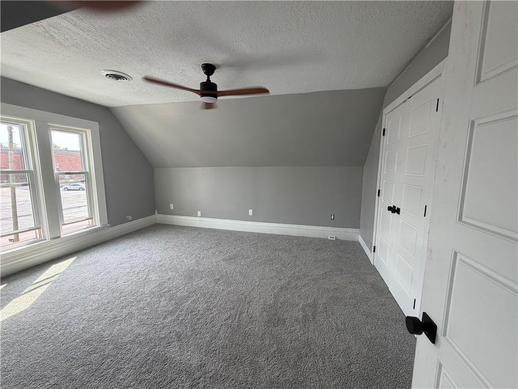 606 East Street Property Photo 25