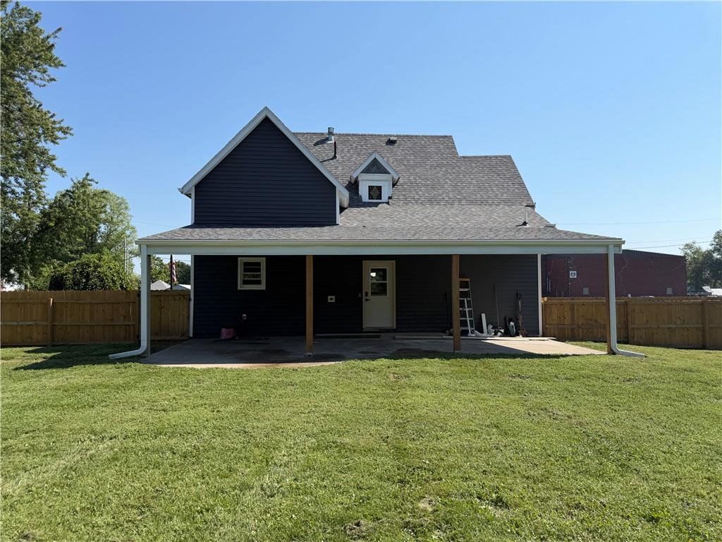 606 East Street Property Photo 28