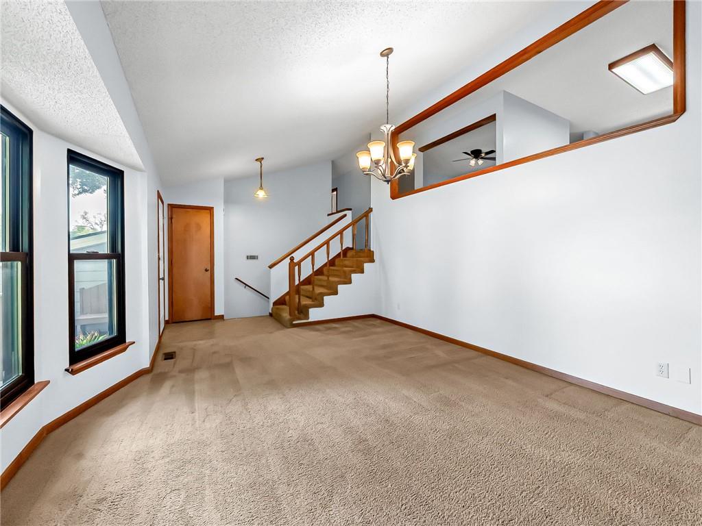 220 Crestview Street Property Photo 5