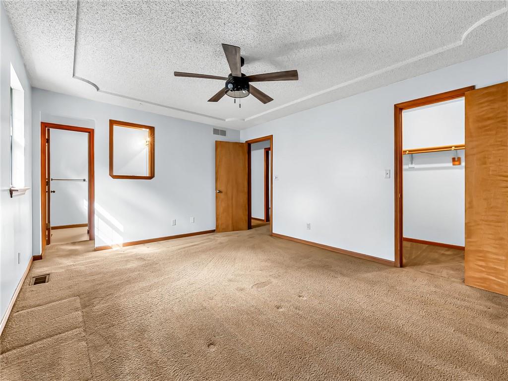 220 Crestview Street Property Photo 11