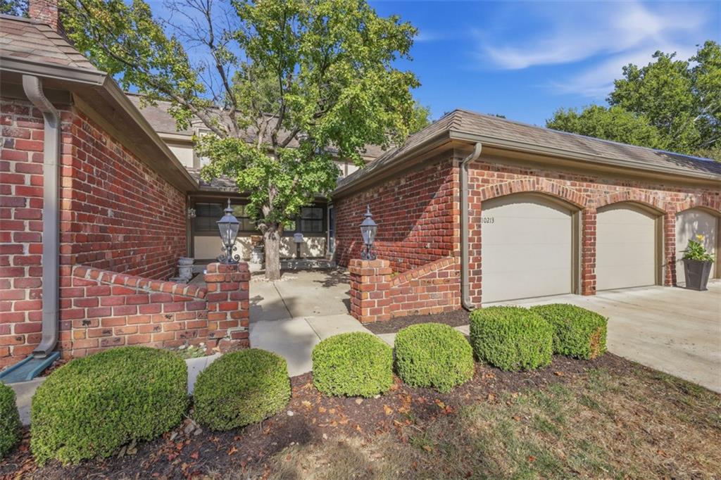 10213 Foster Street Property Photo 1