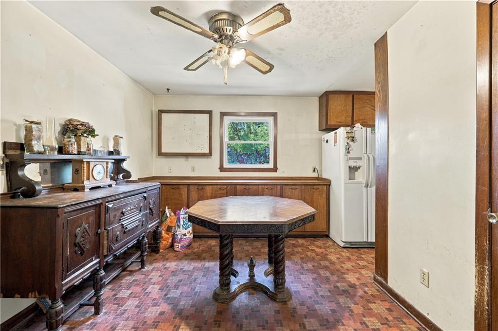 10912 E 59th Street Property Photo 4