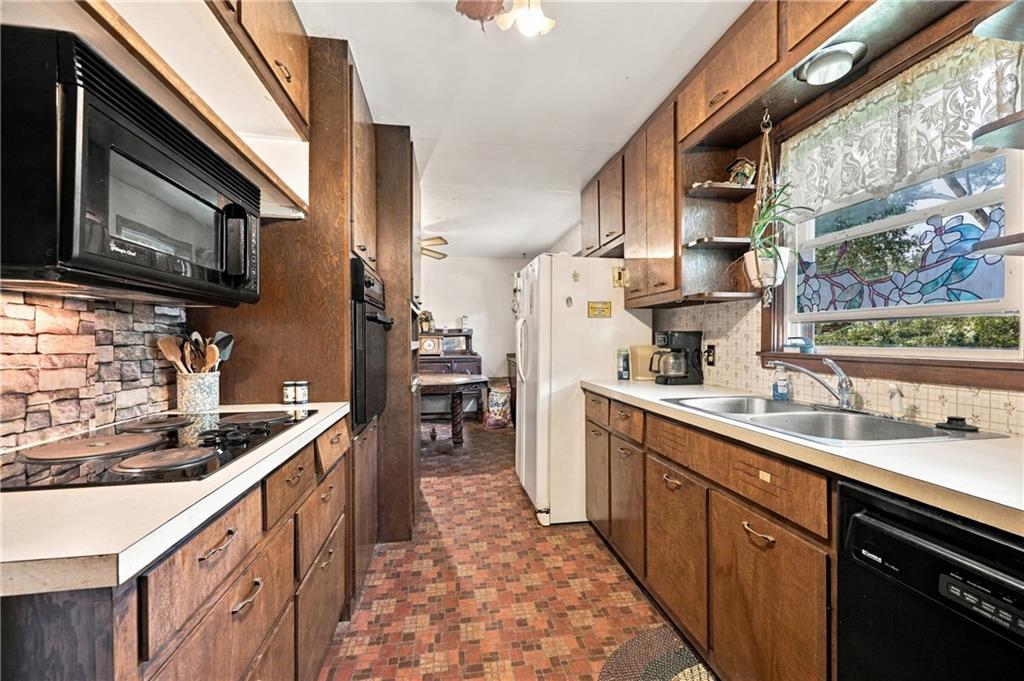 10912 E 59th Street Property Photo 7