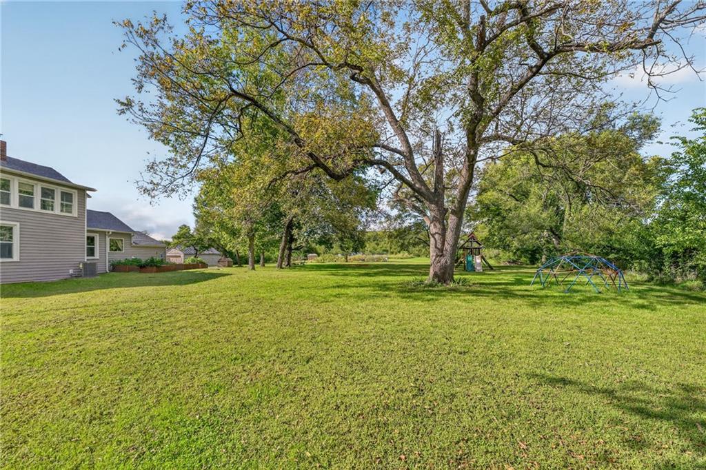 16526 New Lawrence Road Property Photo 5