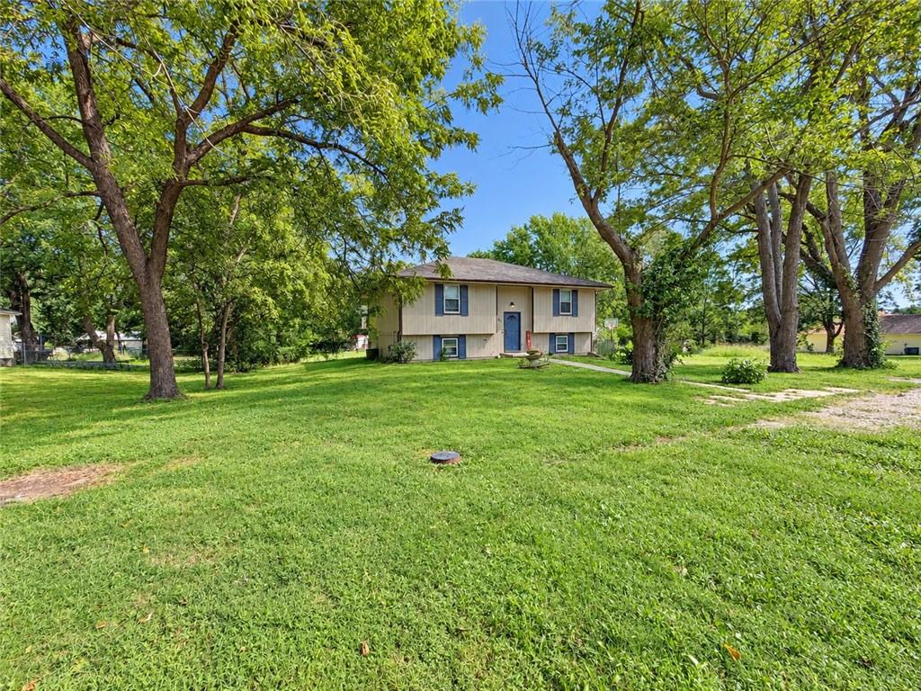 619 Maple Street Property Photo 4
