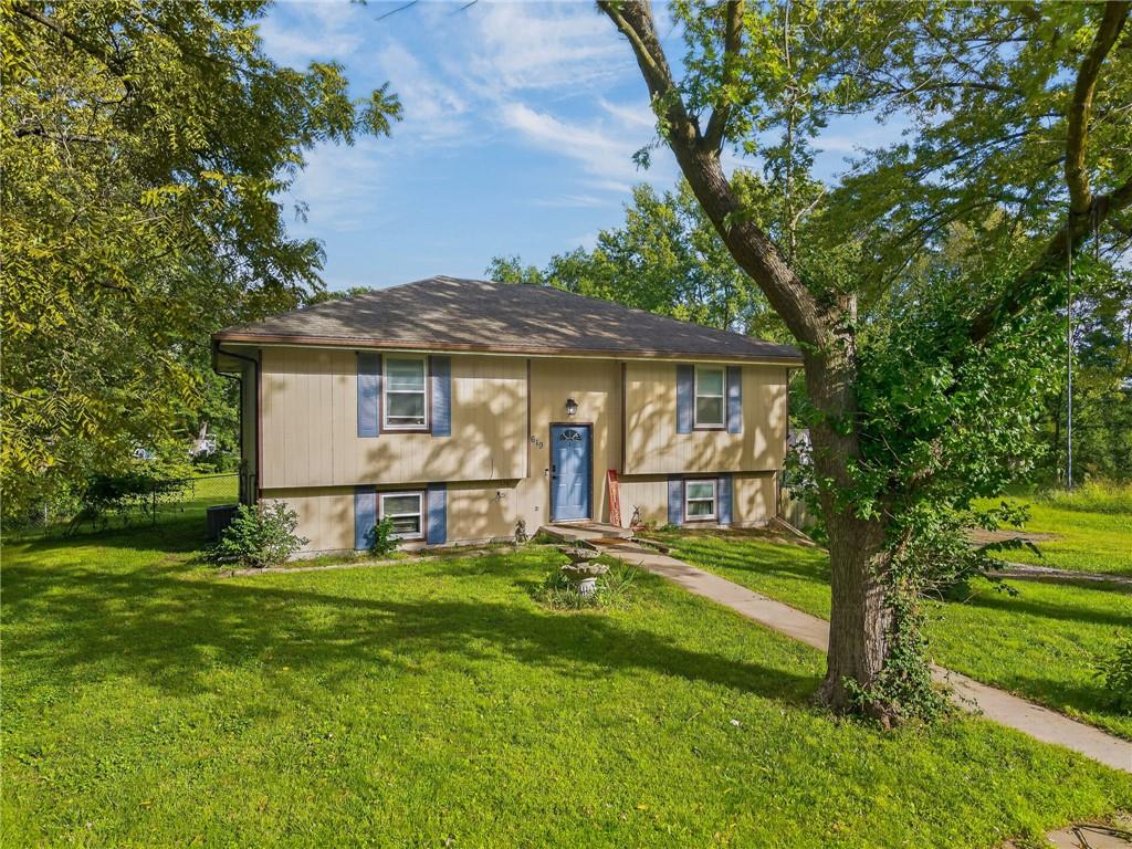 619 Maple Street Property Photo 5
