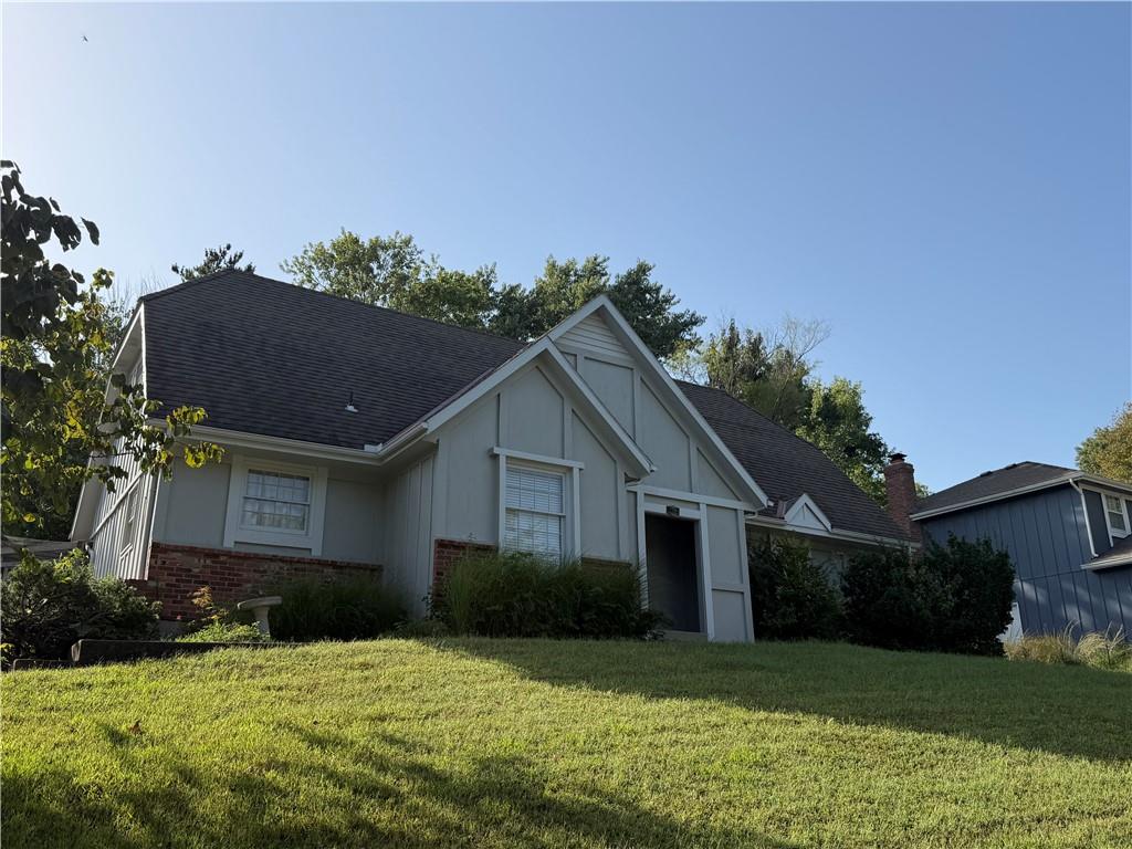 7020 Widmer Road Property Photo 1
