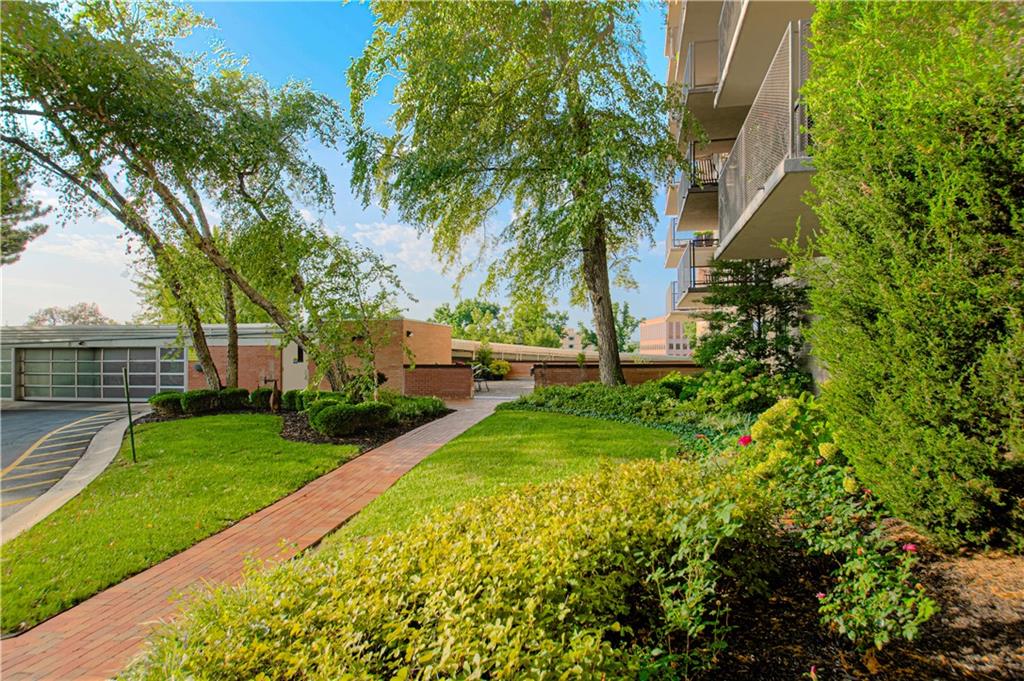 4550 Warwick Boulevard Property Photo 5