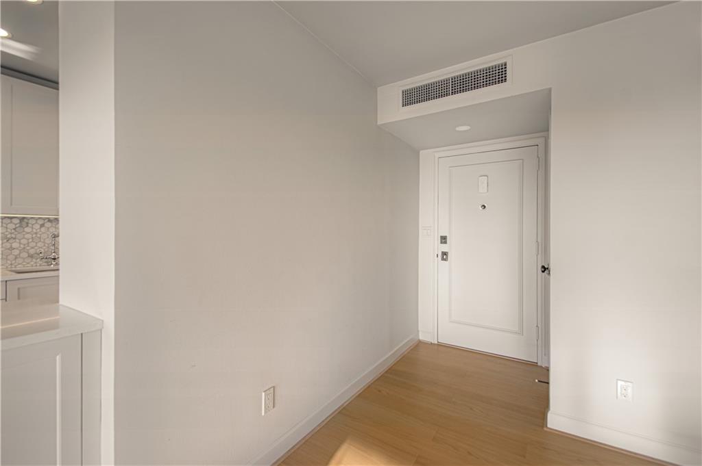 4550 Warwick Boulevard Property Photo 8