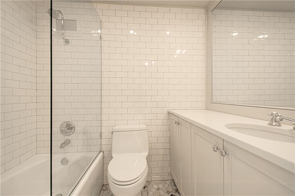 4550 Warwick Boulevard Property Photo 19