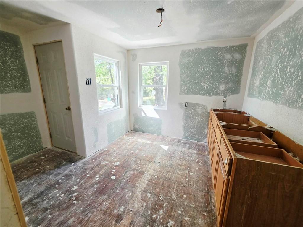 429 Fieldcrest N/a Property Photo 10