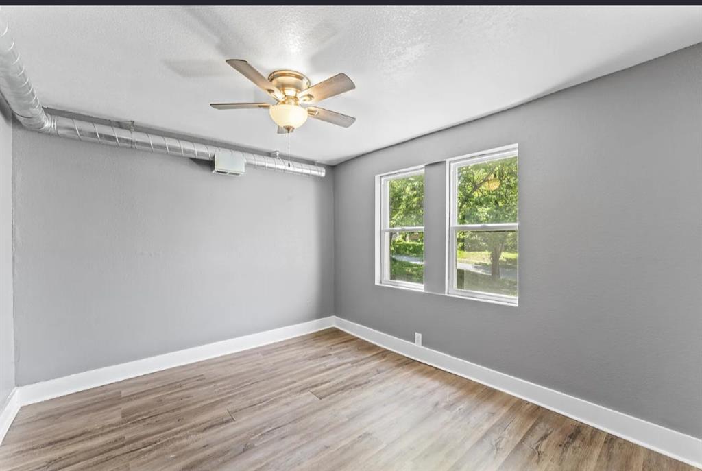 4105 E Linwood Boulevard Property Photo 7