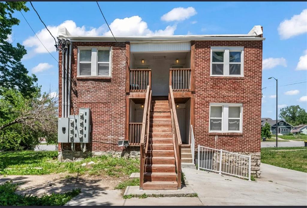 4105 E Linwood Boulevard Property Photo 17