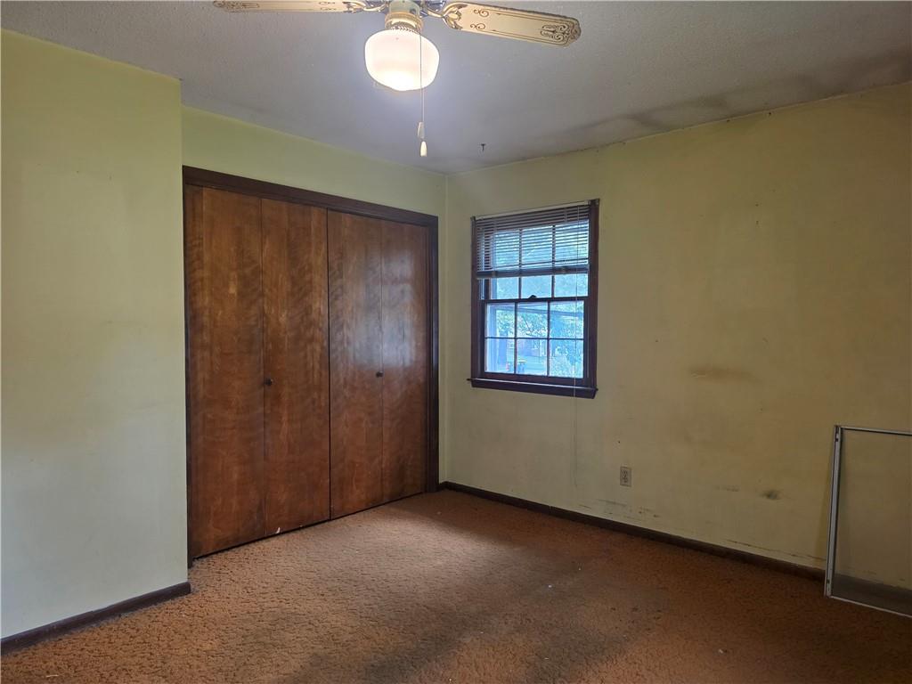 207 E 10th Street Property Photo 14