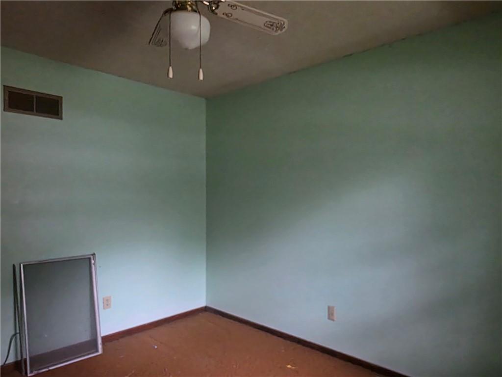 207 E 10th Street Property Photo 21