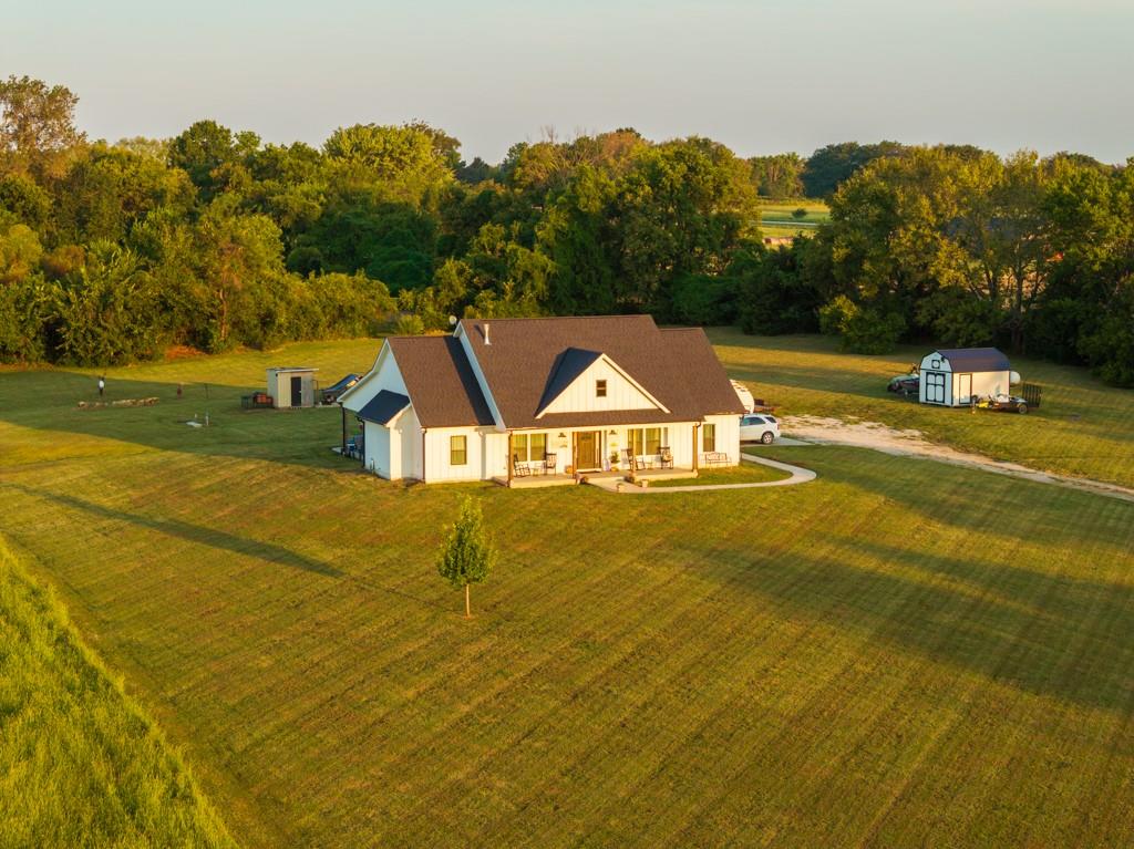 22010 S Excelsior Road Property Photo 2