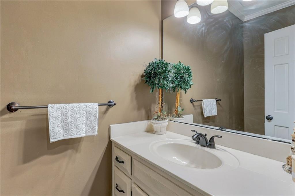 5316 W 132 Street Property Photo 33