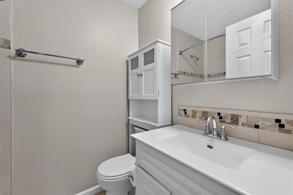 100 E South Avenue Property Photo 22