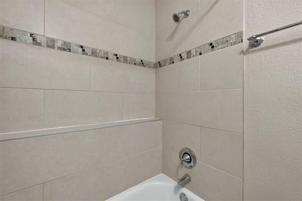 100 E South Avenue Property Photo 23