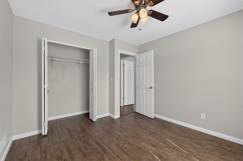 100 E South Avenue Property Photo 27