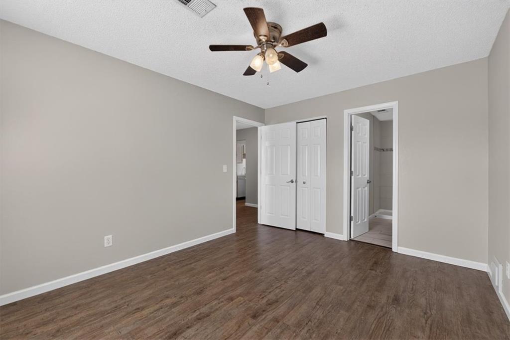 100 E South Avenue Property Photo 31