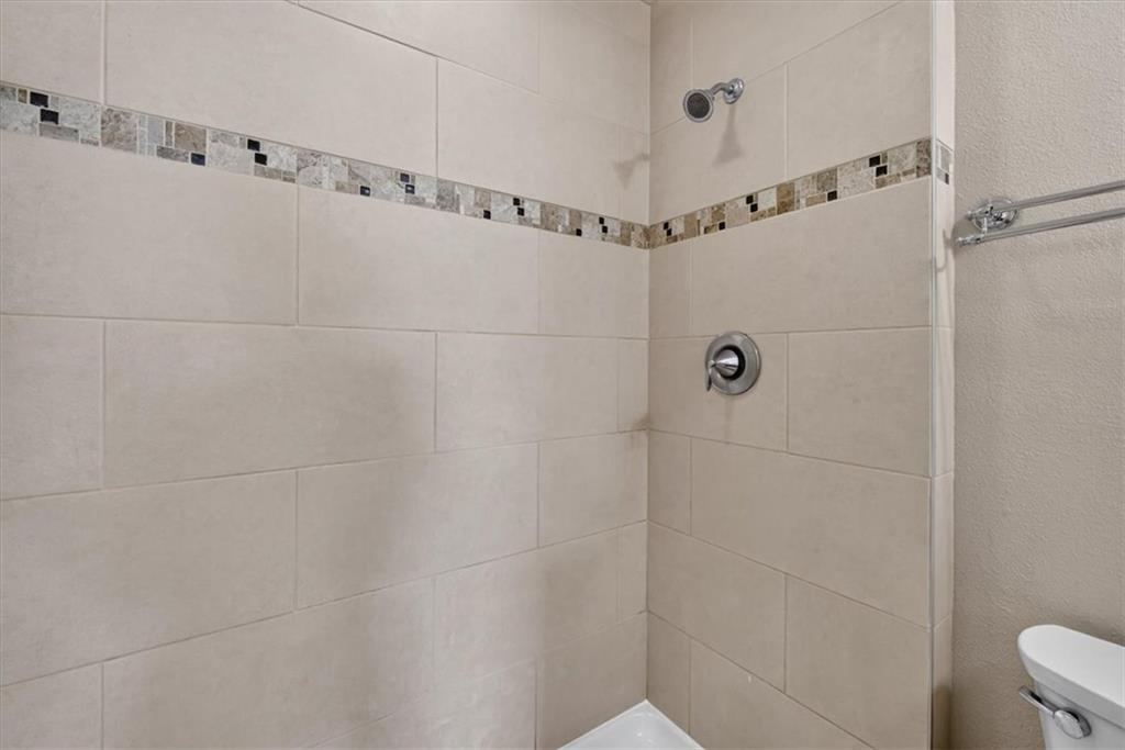 100 E South Avenue Property Photo 35