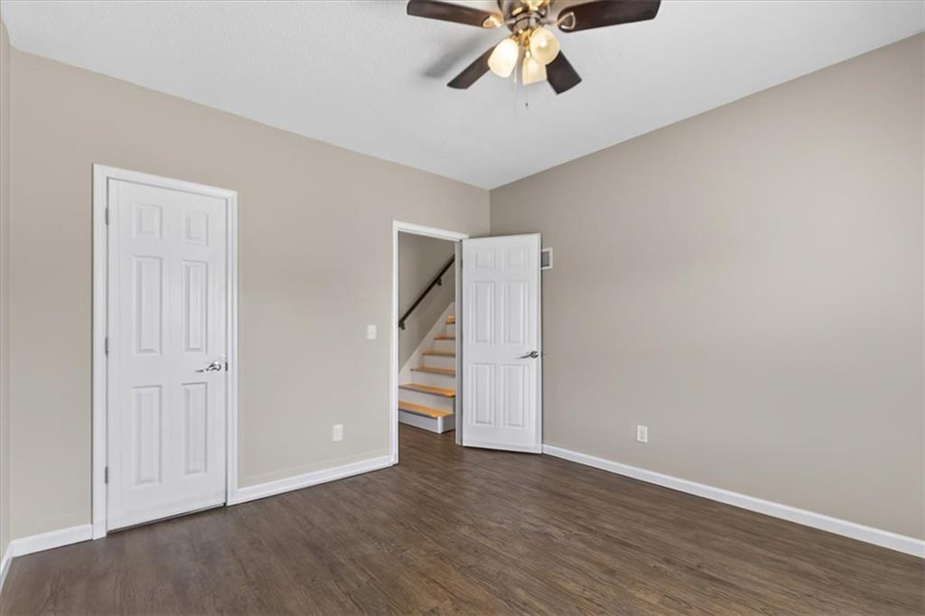 100 E South Avenue Property Photo 39