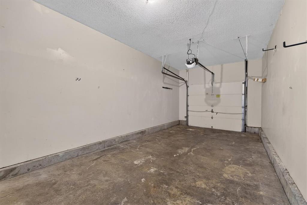 100 E South Avenue Property Photo 42