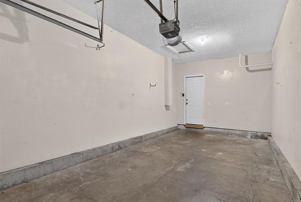 100 E South Avenue Property Photo 43