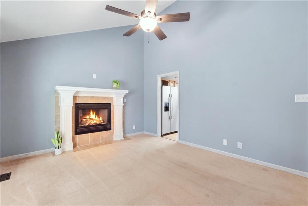 408 Huntington Court Property Photo 5