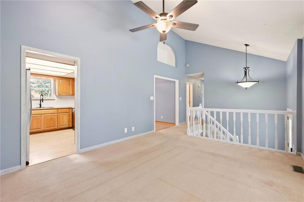 408 Huntington Court Property Photo 6