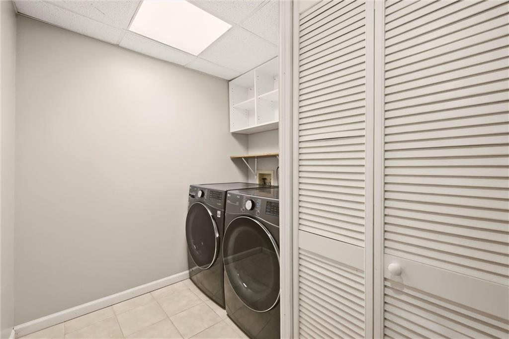 408 Huntington Court Property Photo 36