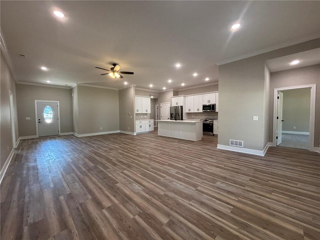 105 W Fawn Drive Property Photo 5