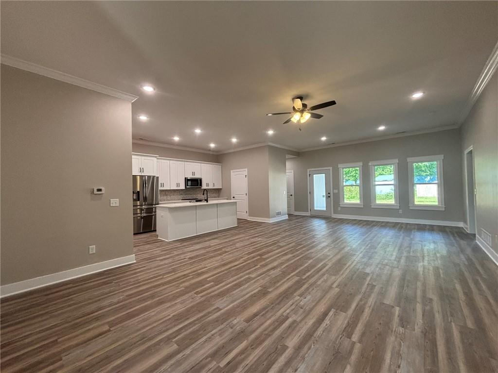 105 W Fawn Drive Property Photo 6