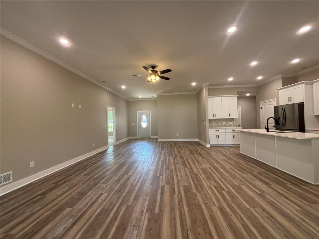 105 W Fawn Drive Property Photo 7