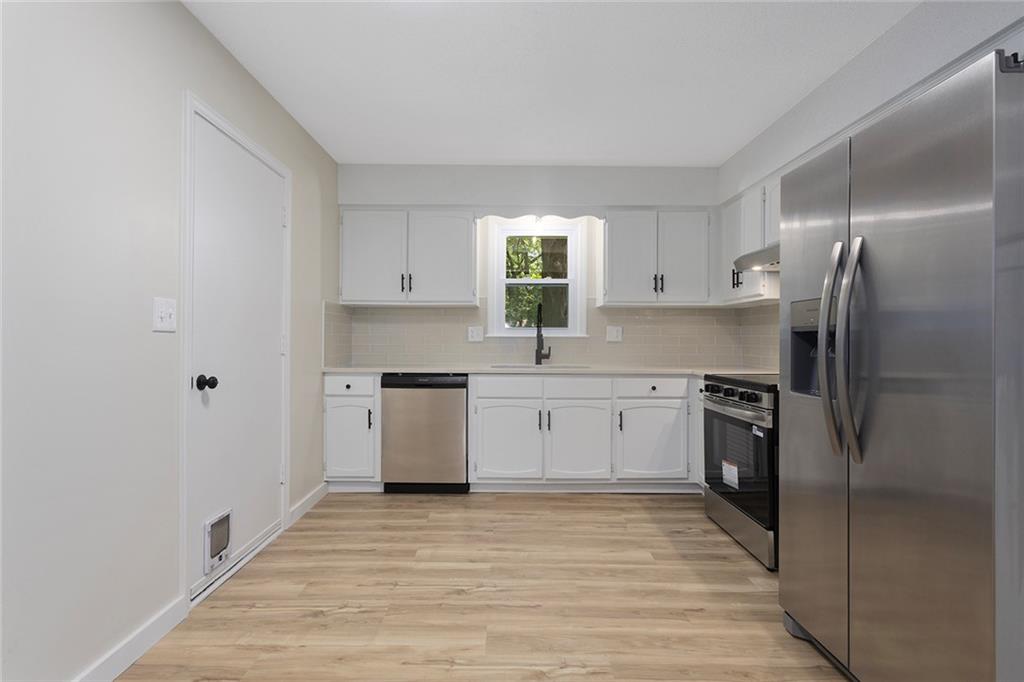13421 Lowell Avenue Property Photo 8