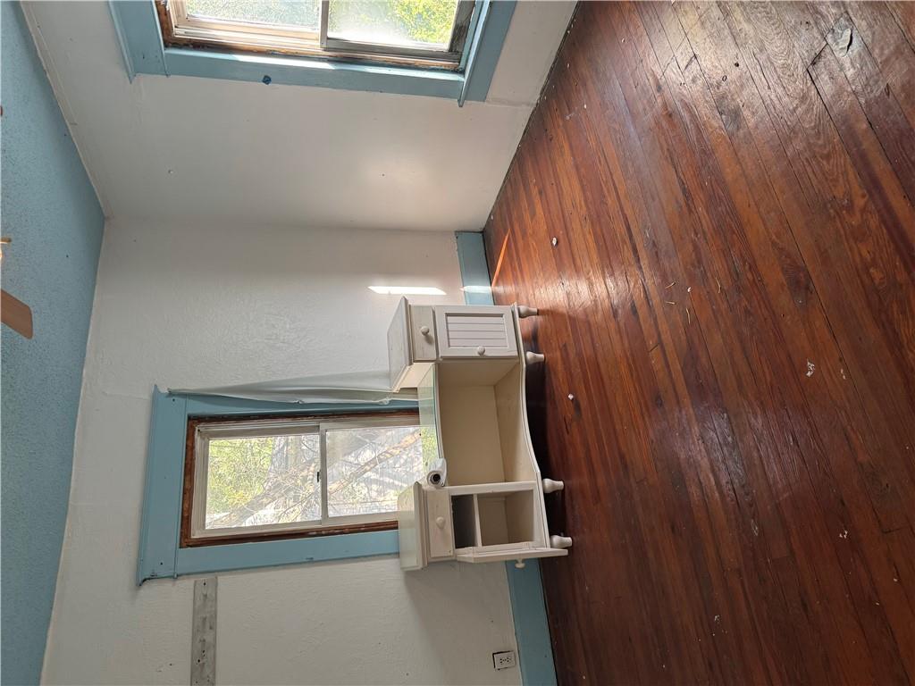 206 Harvard Street Property Photo 9