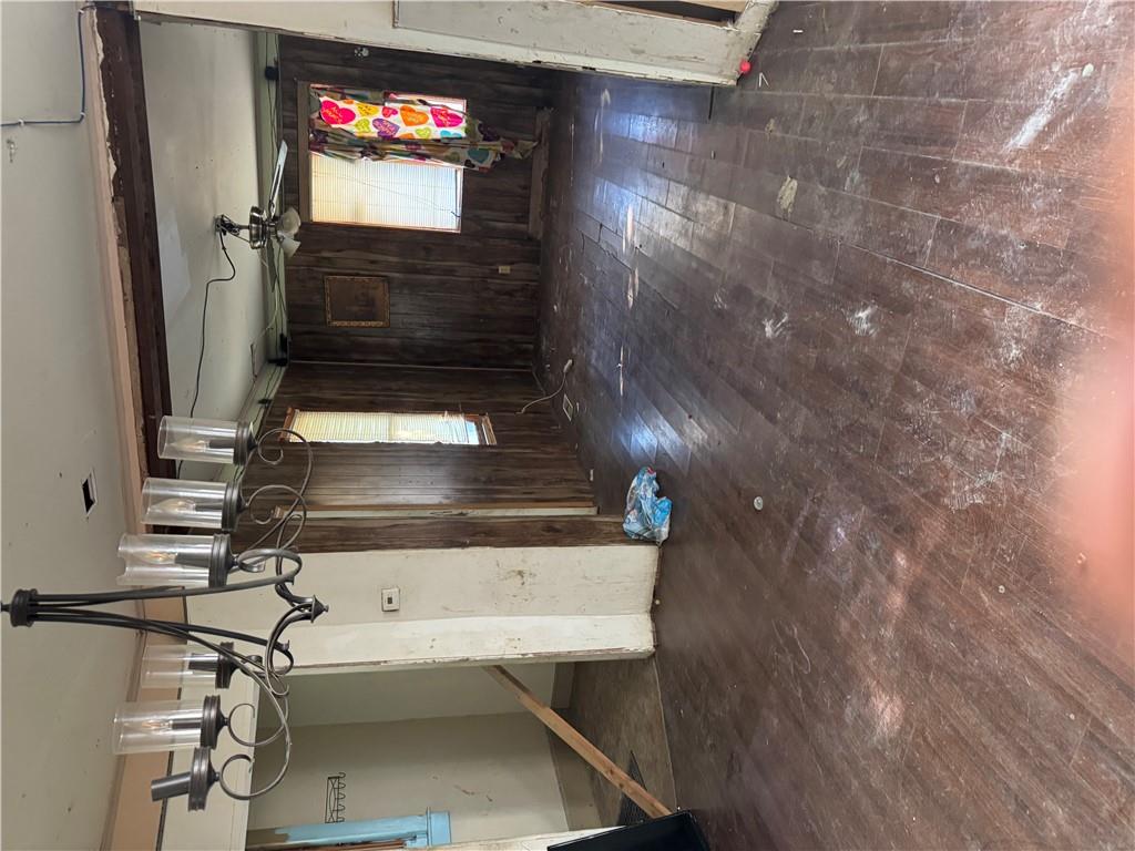 206 Harvard Street Property Photo 10