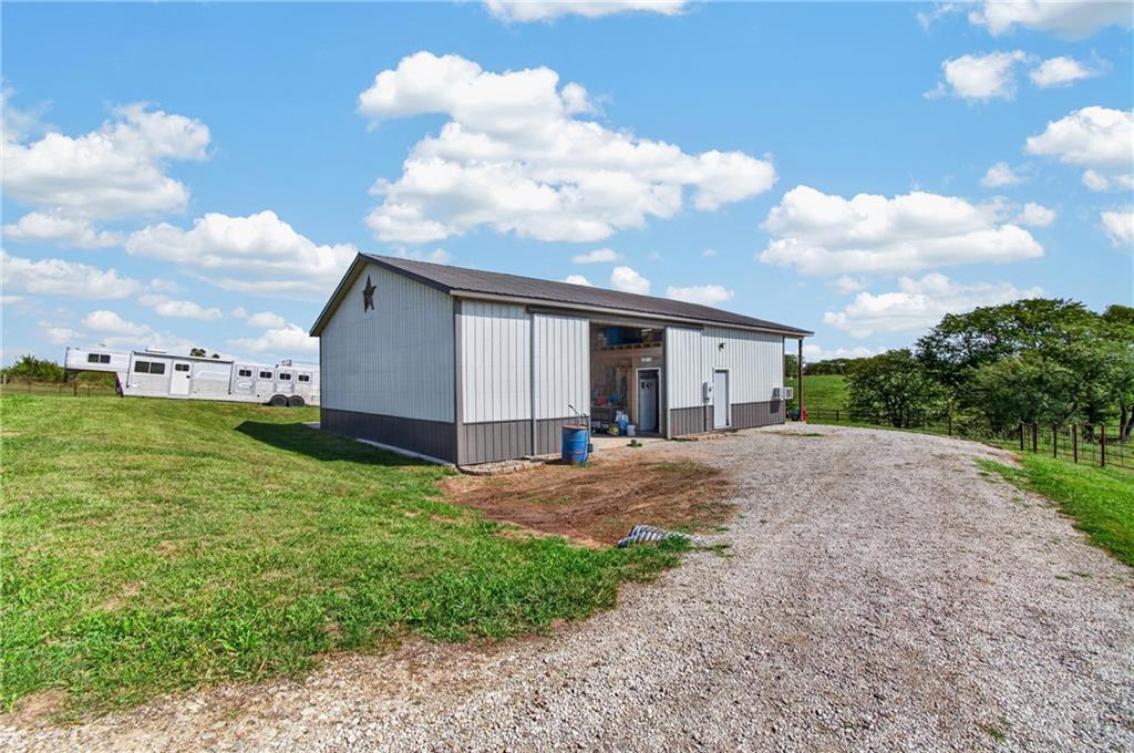 4845 Sw Springtown Road Property Photo 3