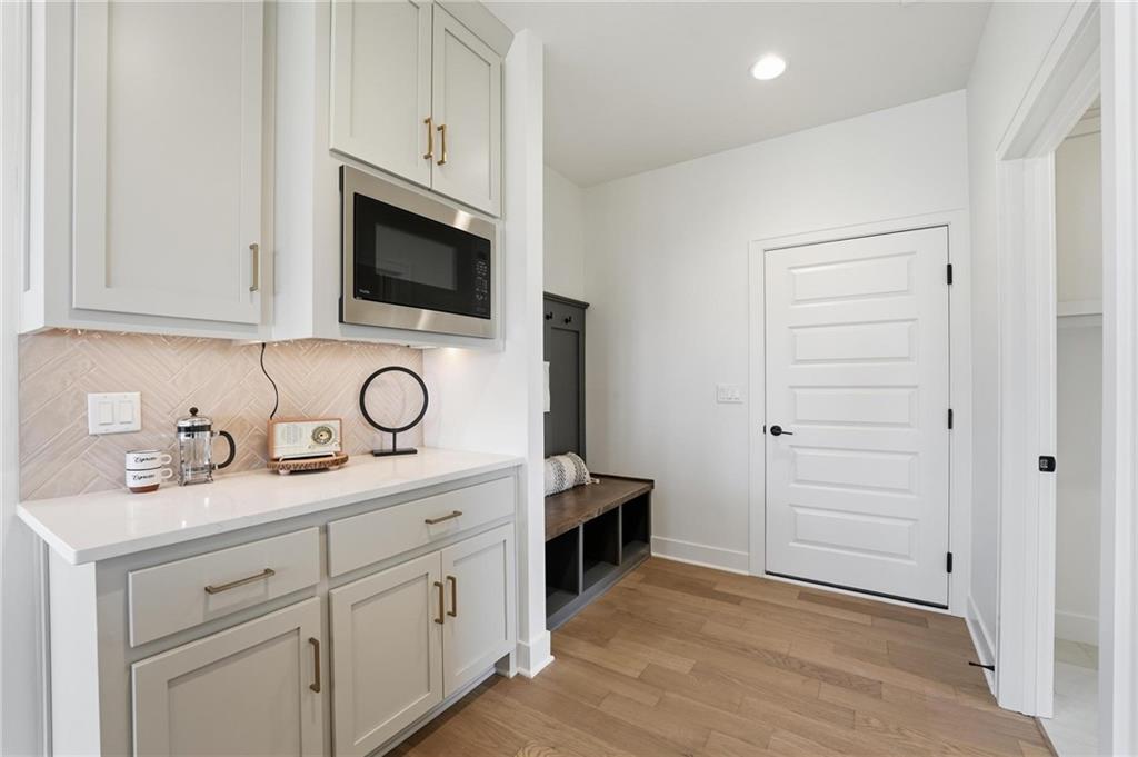 1304 Larkspur Place Property Photo 9