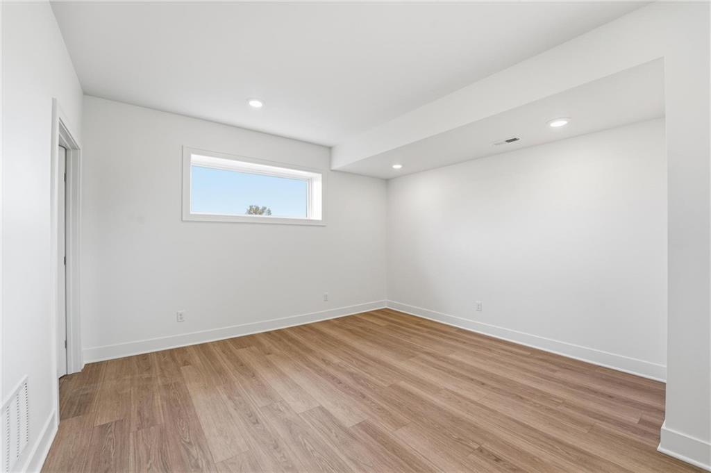 1304 Larkspur Place Property Photo 28