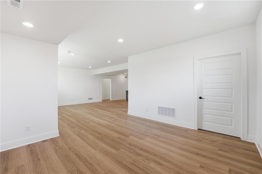 1304 Larkspur Place Property Photo 29