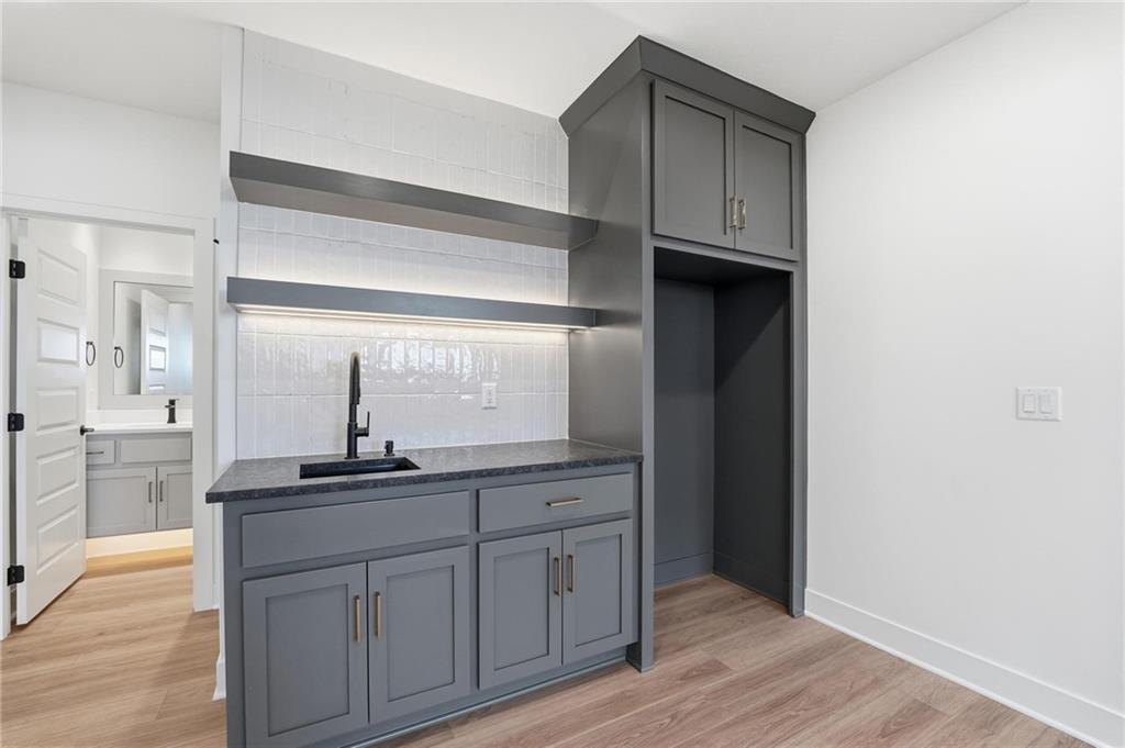 1304 Larkspur Place Property Photo 30