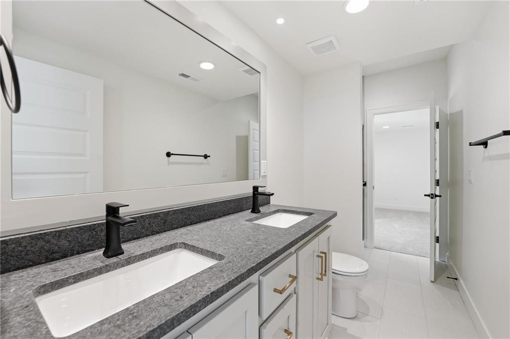1304 Larkspur Place Property Photo 36