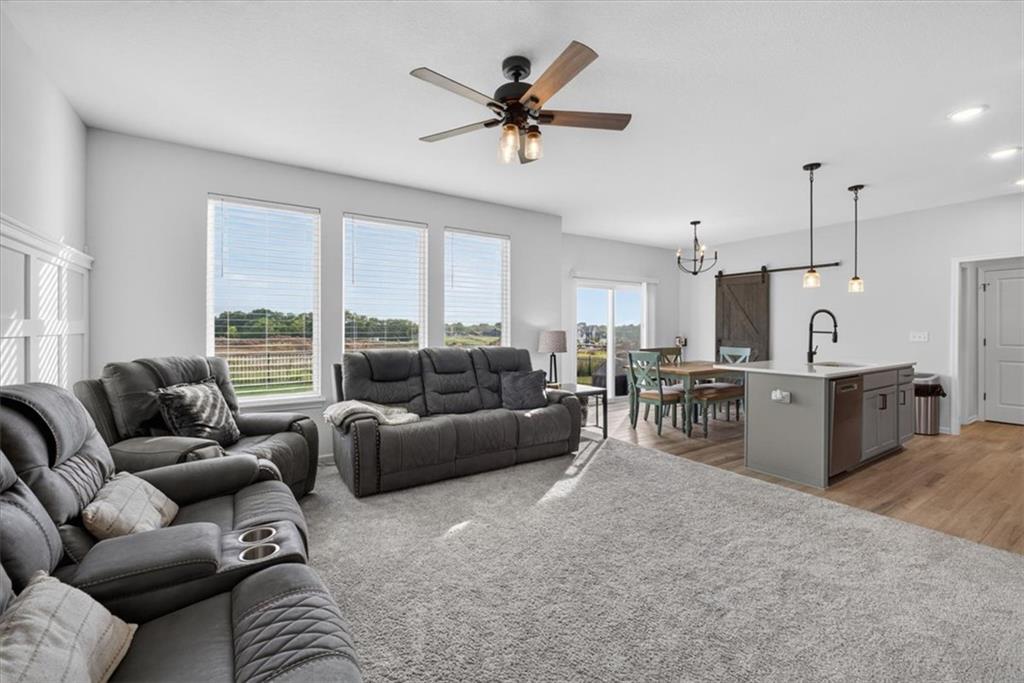27403 E Cedar Grove Drive Property Photo 8