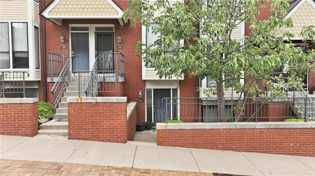 506 W 10th Street Property Photo 1