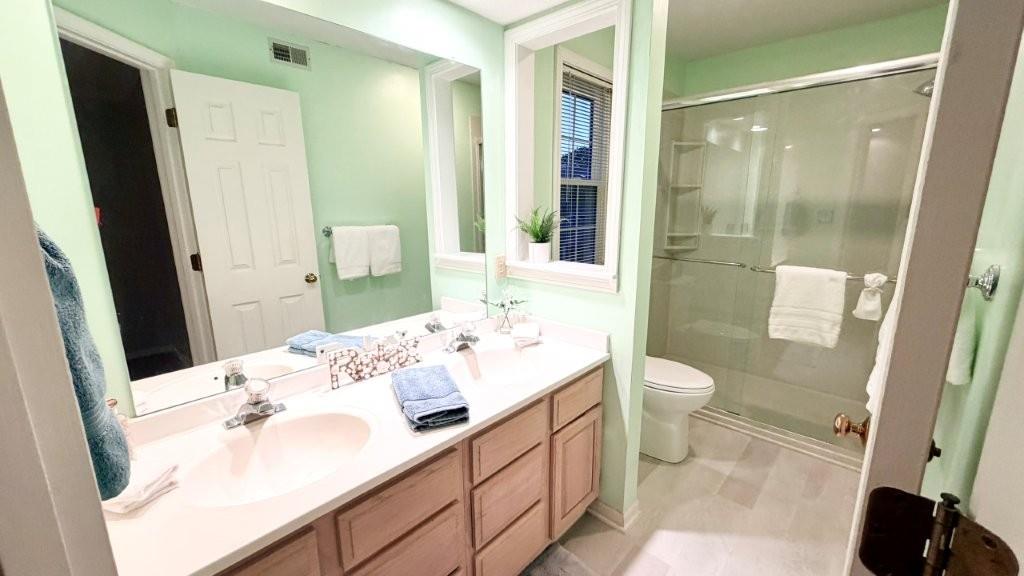 4015 S Crysler Avenue Property Photo 16