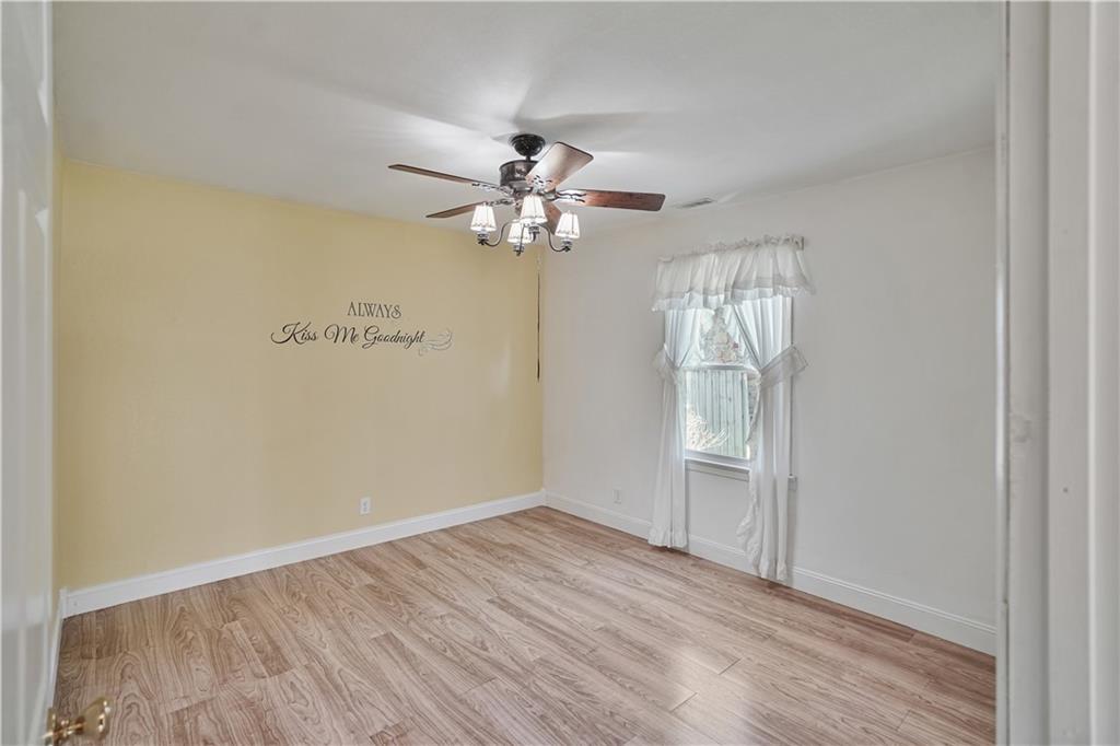 303 S Overlook Drive Property Photo 10