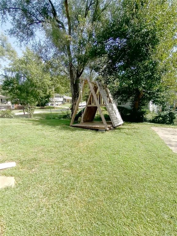 10704 Bales Avenue Property Photo 36