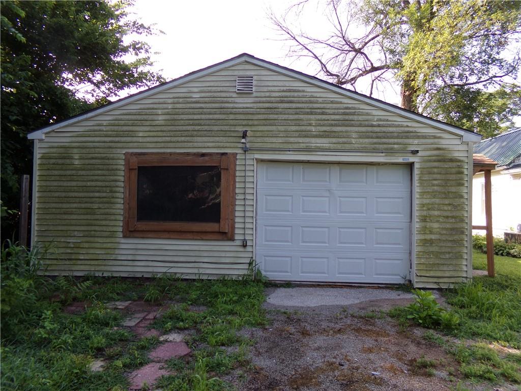 106 W 4th Street Property Photo 3